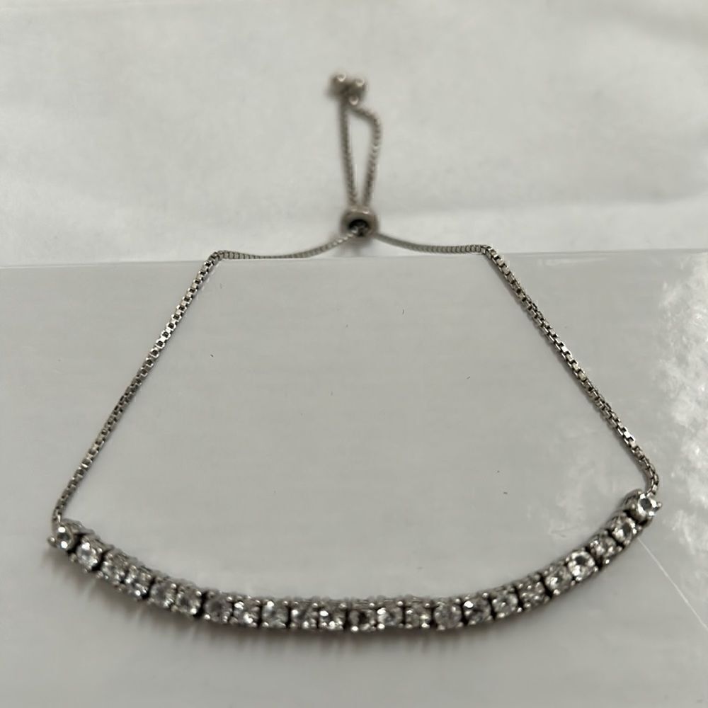 Beautiful diamond like bracelet